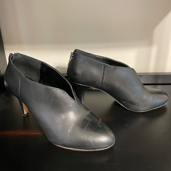 Vince Camuto Black Leather Booties - Picture 1 of 5